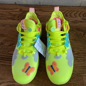 Adidas Harden Vol.5 futurenatura men sneakers size 9.5 brand new with tags on.